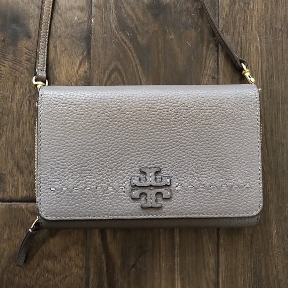 Tory Burch Bags Tory Burch Mcgraw Flat Wallet Crossbody Silver